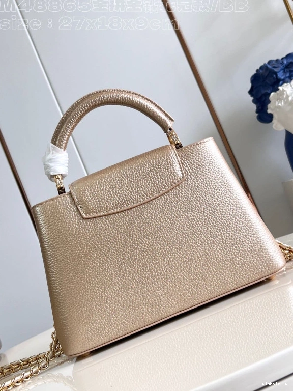 WIS CAPUCINES BB-27*18*9CM VUITTON LOUIS 1212